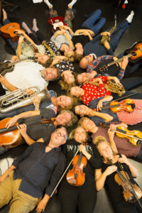 World Wide Orchestra i full gång